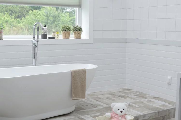 5 Reasons Why Walk-in Tubs Aren't Just for the Elderly